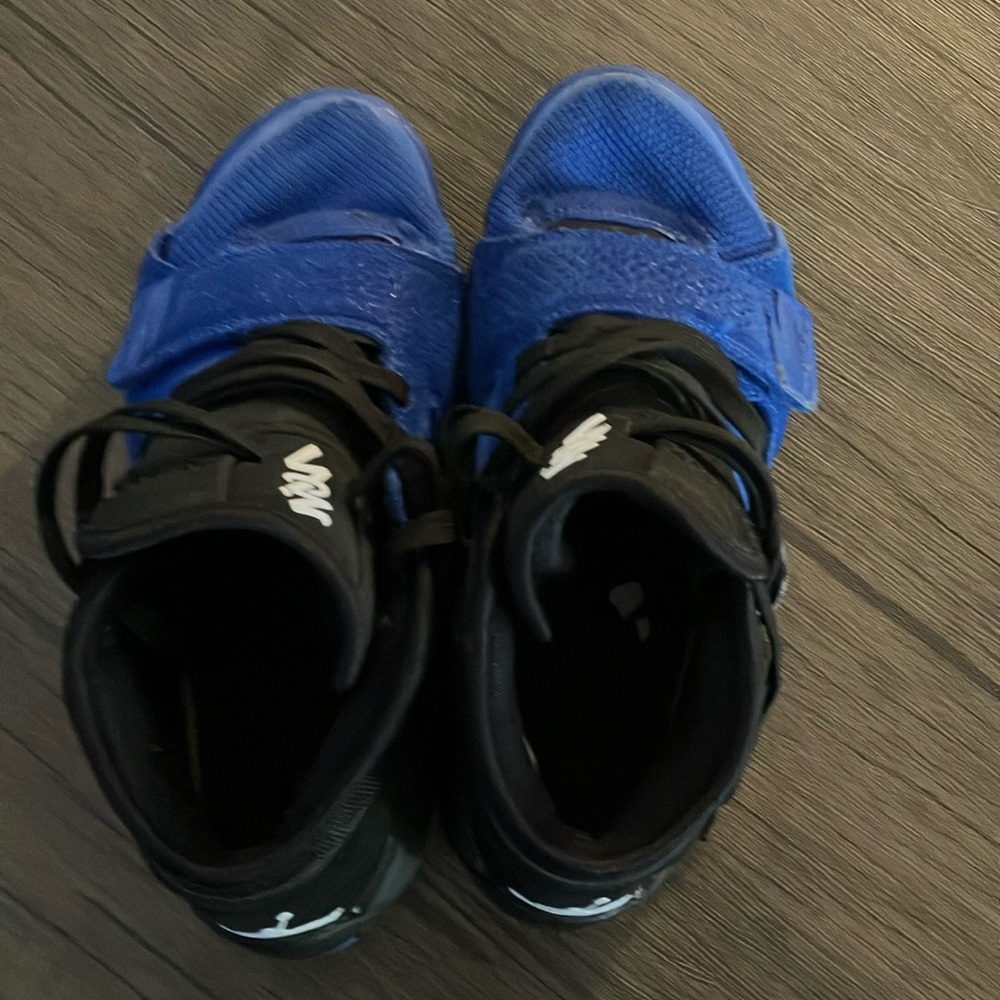 Jordan Boys Zion 2, size 5